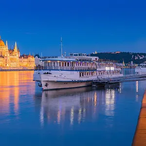 *** Bådhotel Grand Jules - Boat Ungarn